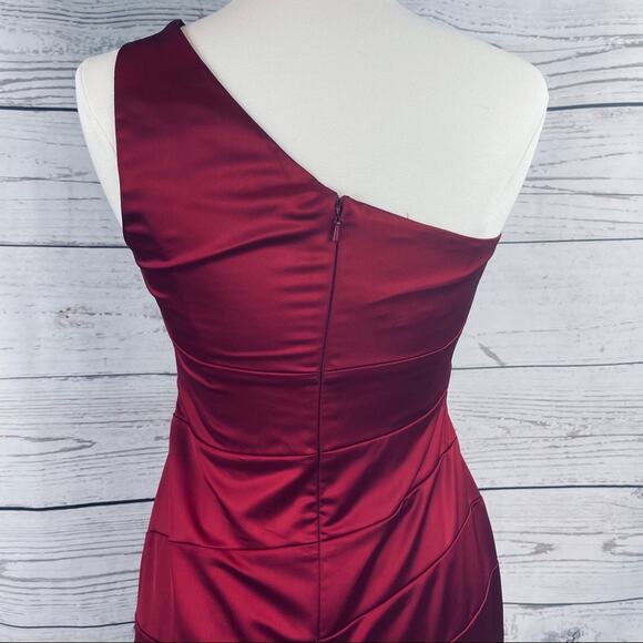 David's Bridal red single shoulder ruched dress - Picture 11 of 15